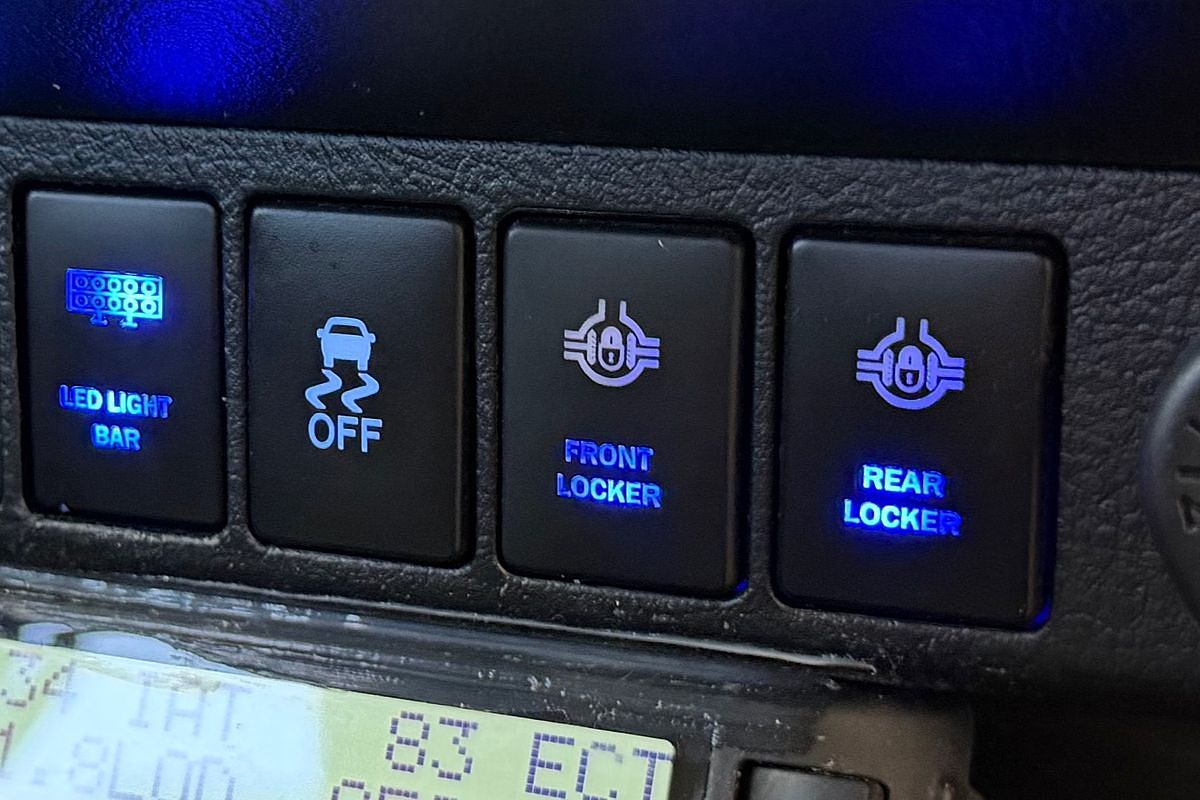 2017 Toyota Hilux SR5 GUN126R 4X4