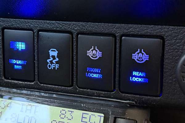 2017 Toyota Hilux SR5 GUN126R 4X4