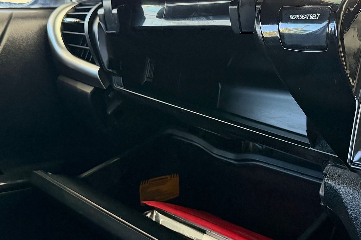 2017 Toyota Hilux SR5 GUN126R 4X4