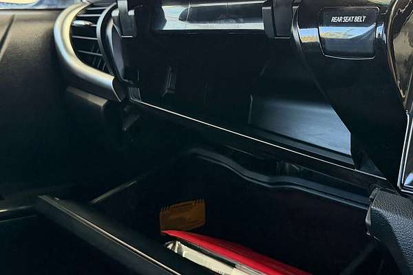 2017 Toyota Hilux SR5 GUN126R 4X4