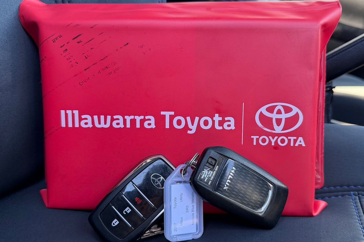 2017 Toyota Hilux SR5 GUN126R 4X4