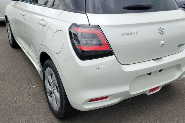 2024 Suzuki Swift Hybrid Plus UZ