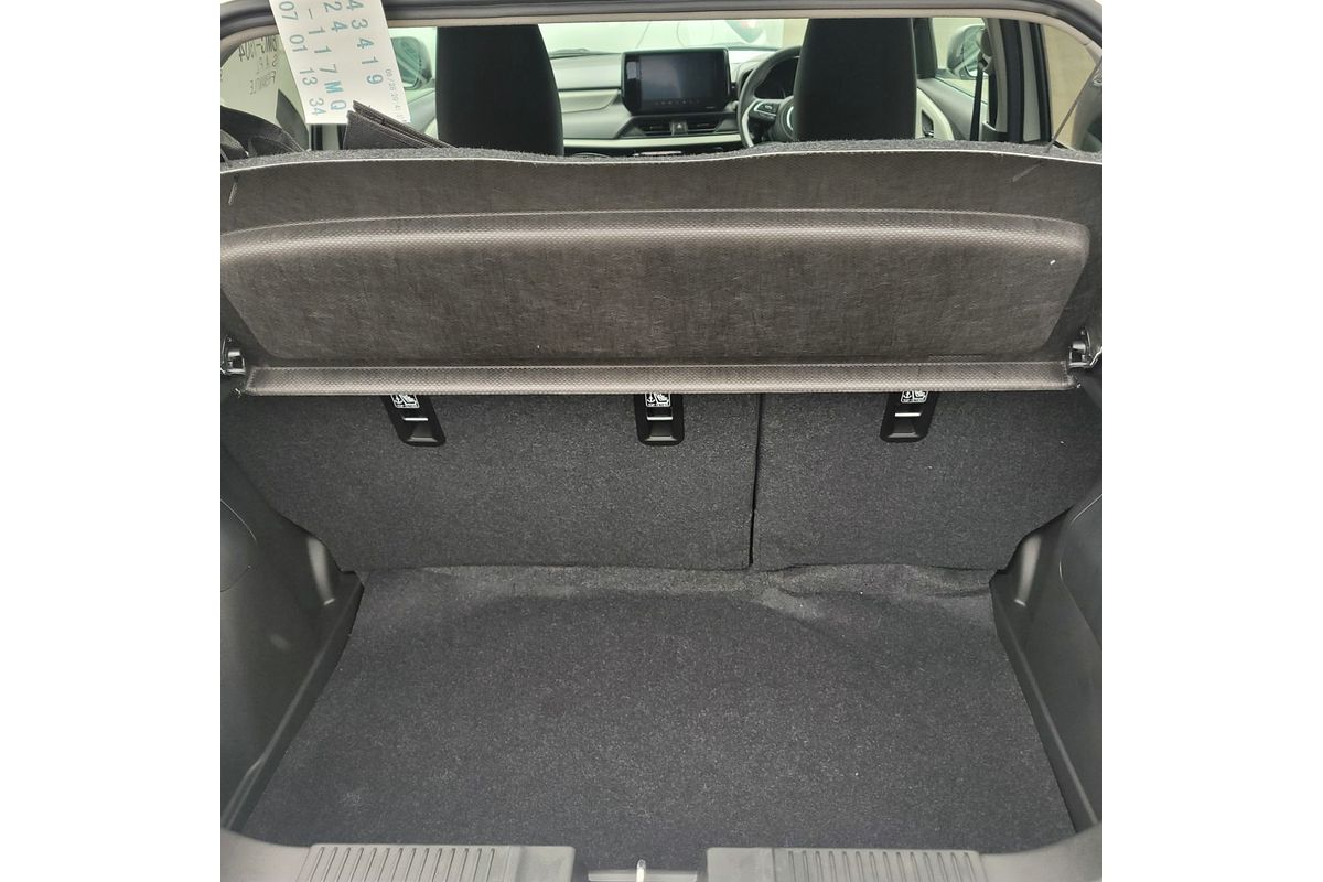 2024 Suzuki Swift Hybrid Plus UZ