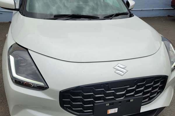 2024 Suzuki Swift Hybrid Plus UZ
