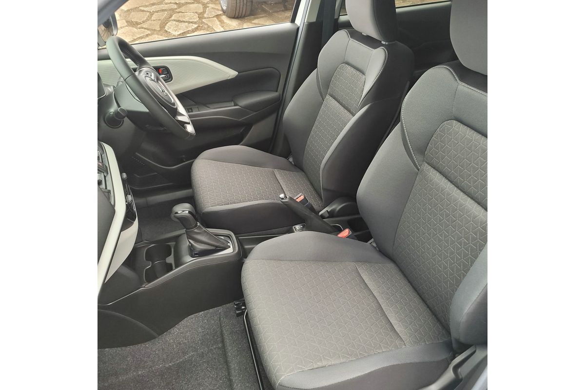 2024 Suzuki Swift Hybrid Plus UZ