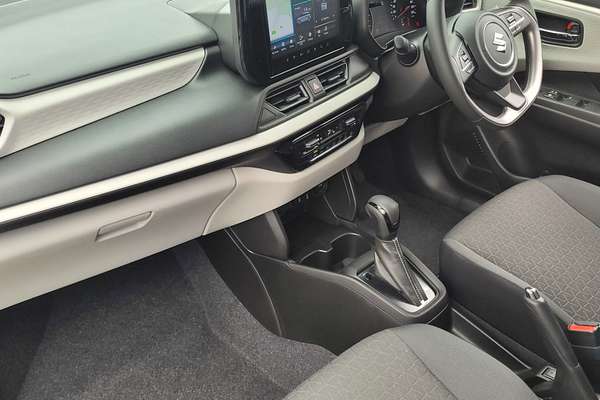 2024 Suzuki Swift Hybrid Plus UZ