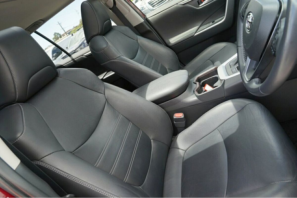 2020 Toyota RAV4 Cruiser AXAH52R