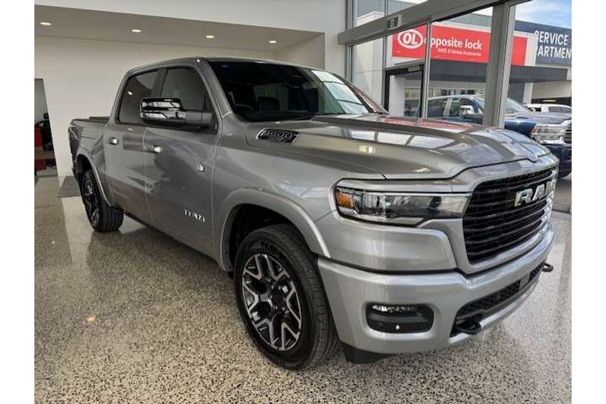 2025 RAM 1500 Laramie Sport Hurricane SO RamBox DT 4X4 SWB