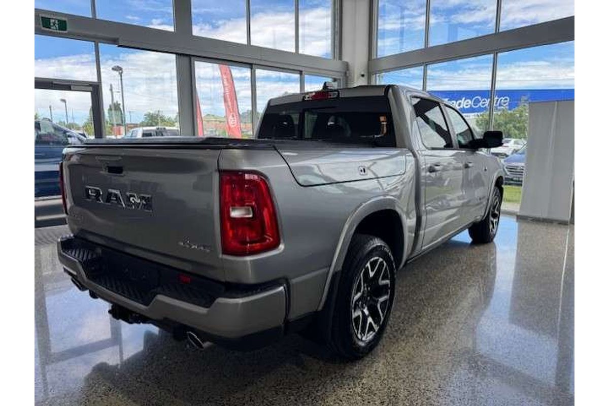 2025 RAM 1500 Laramie Sport Hurricane SO RamBox DT 4X4 SWB