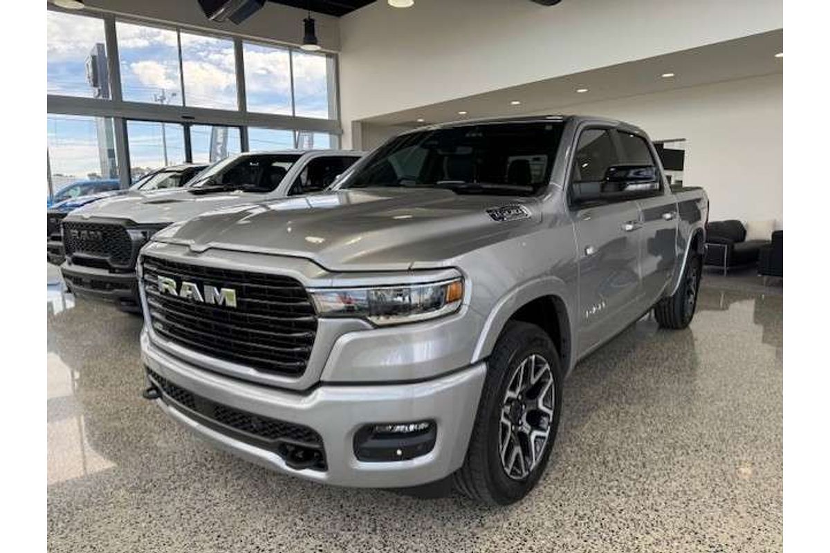 2025 RAM 1500 Laramie Sport Hurricane SO RamBox DT 4X4 SWB