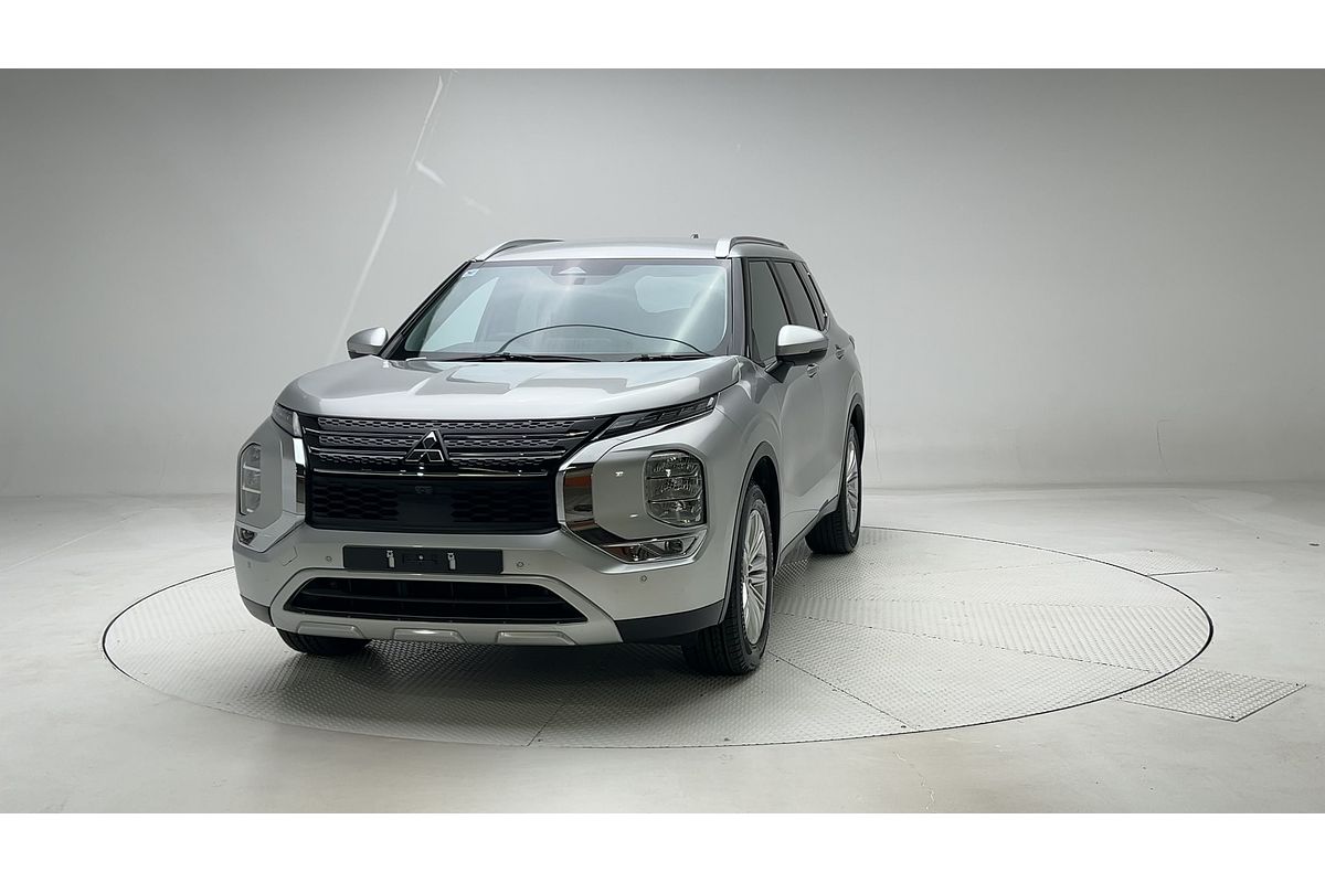 2023 Mitsubishi Outlander LS ZM