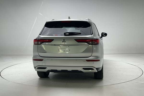 2023 Mitsubishi Outlander LS ZM