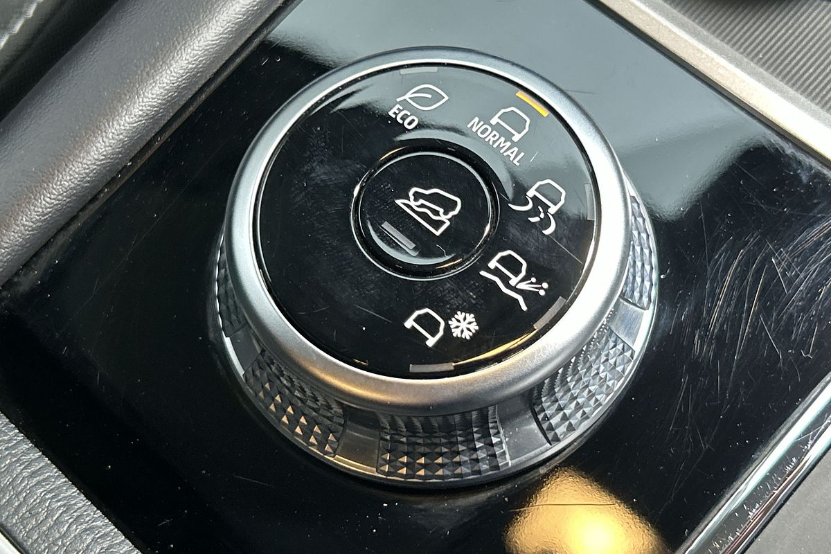 2023 Mitsubishi Outlander LS ZM