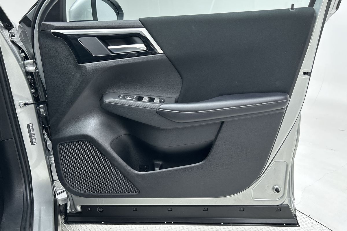 2023 Mitsubishi Outlander LS ZM