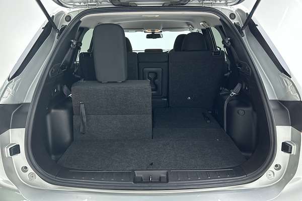 2023 Mitsubishi Outlander LS ZM