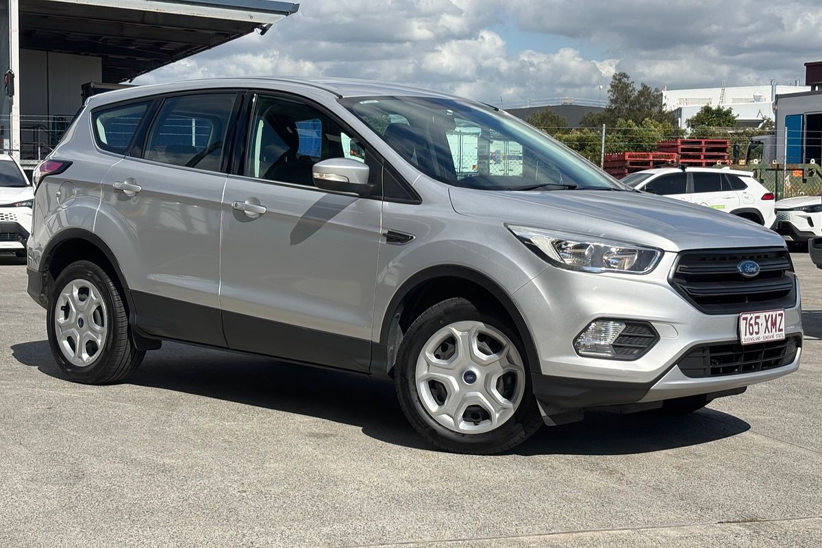 2017 Ford Escape ESCAPE AMBIENTE (FWD) M9MA