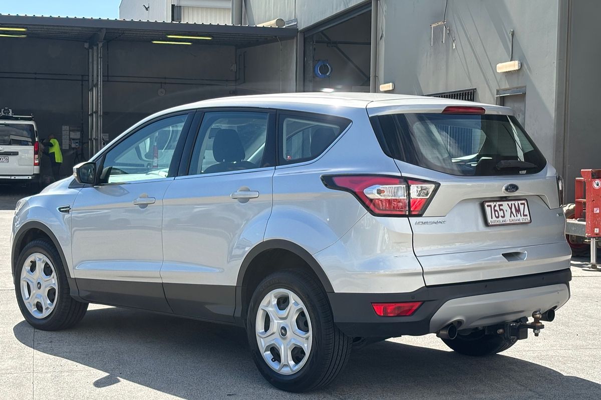 2017 Ford Escape ESCAPE AMBIENTE (FWD) M9MA