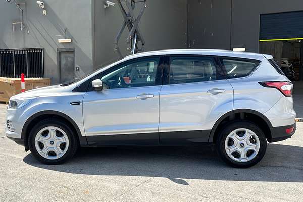 2017 Ford Escape ESCAPE AMBIENTE (FWD) M9MA