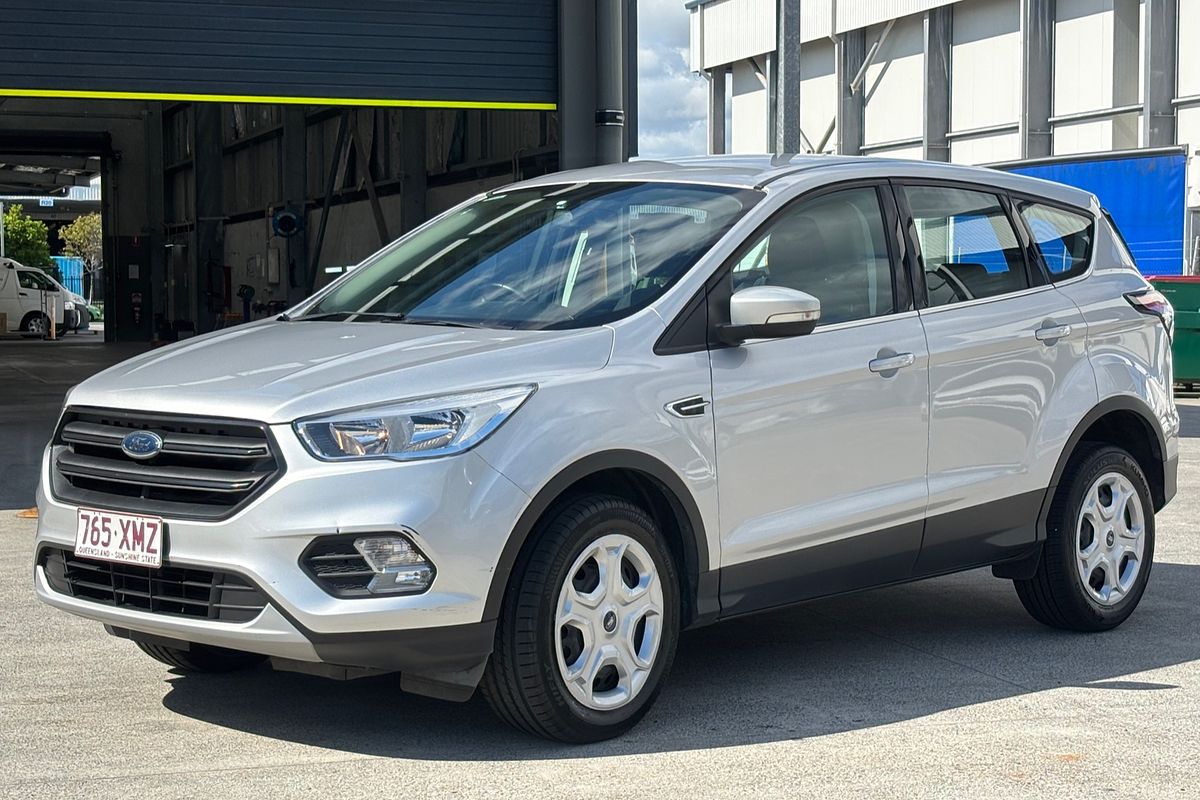 2017 Ford Escape ESCAPE AMBIENTE (FWD) M9MA