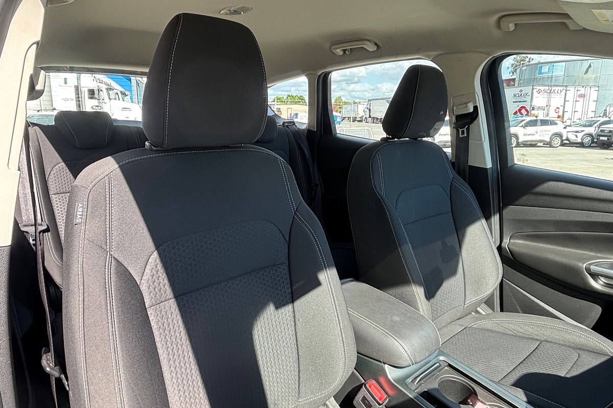 2017 Ford Escape ESCAPE AMBIENTE (FWD) M9MA