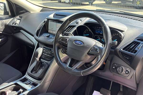 2017 Ford Escape ESCAPE AMBIENTE (FWD) M9MA