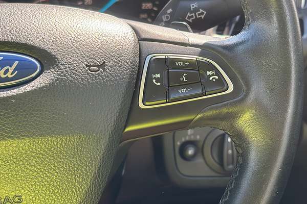 2017 Ford Escape ESCAPE AMBIENTE (FWD) M9MA