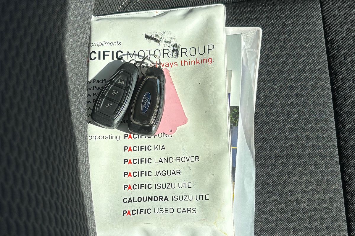 2017 Ford Escape ESCAPE AMBIENTE (FWD) M9MA