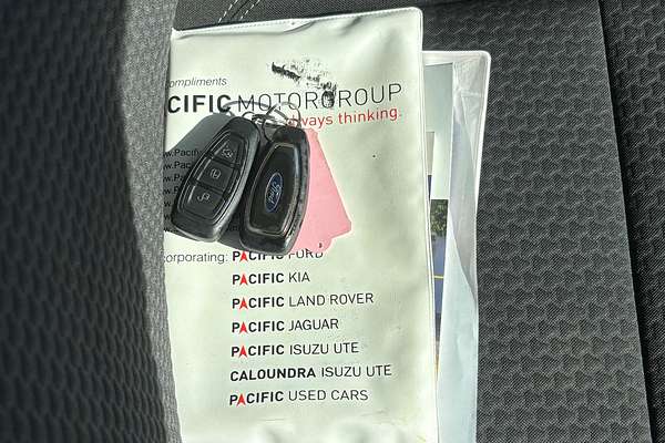 2017 Ford Escape ESCAPE AMBIENTE (FWD) M9MA