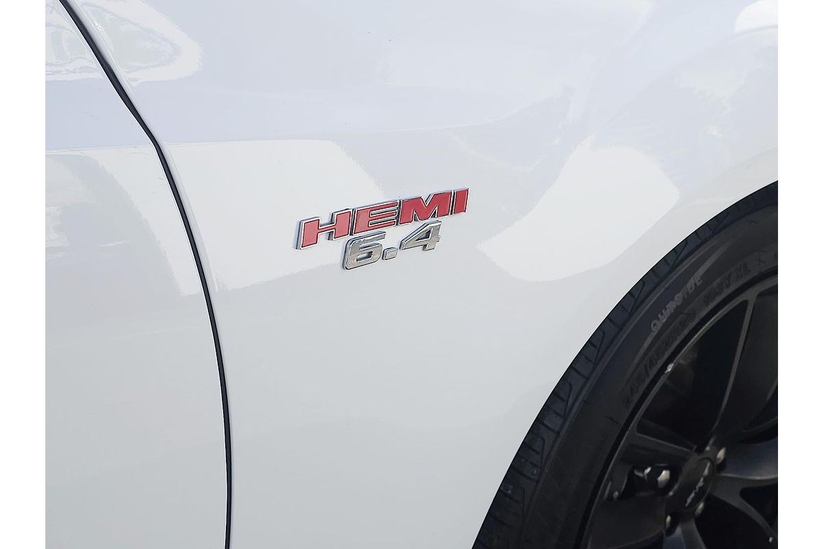 2021 Chrysler 300 SRT Core LX