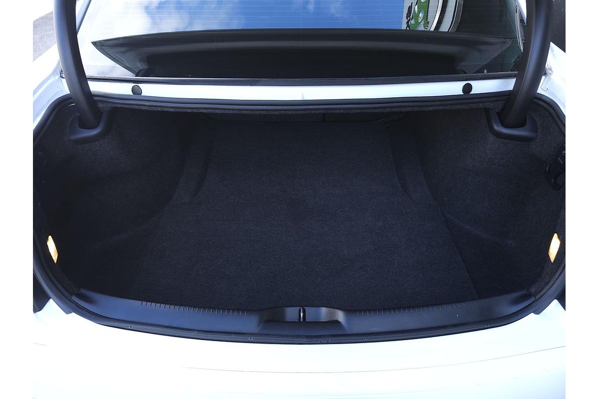 2021 Chrysler 300 SRT Core LX