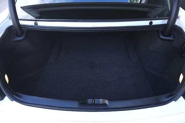 2021 Chrysler 300 SRT Core LX