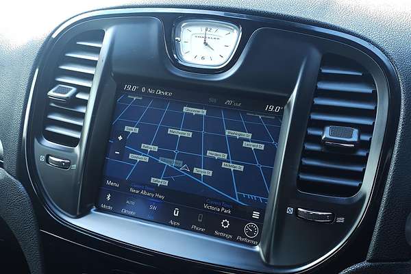 2021 Chrysler 300 SRT Core LX