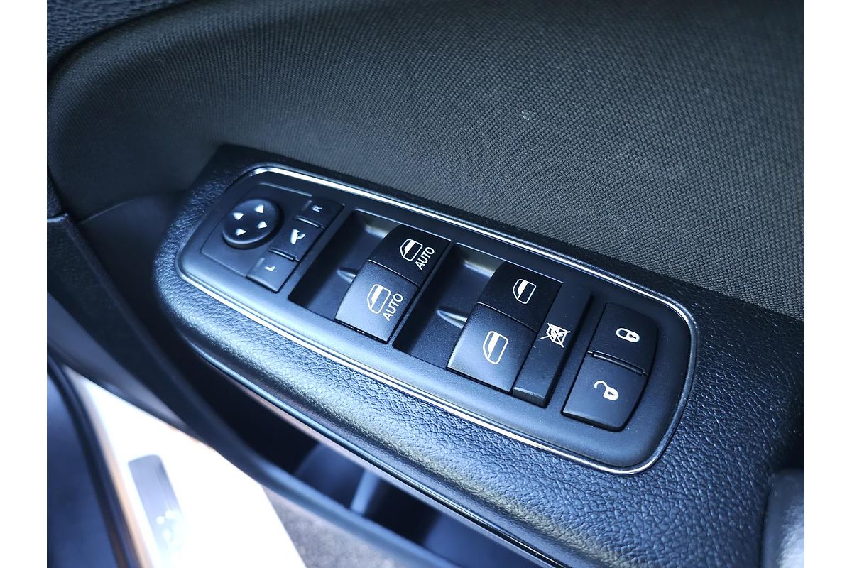 2021 Chrysler 300 SRT Core LX