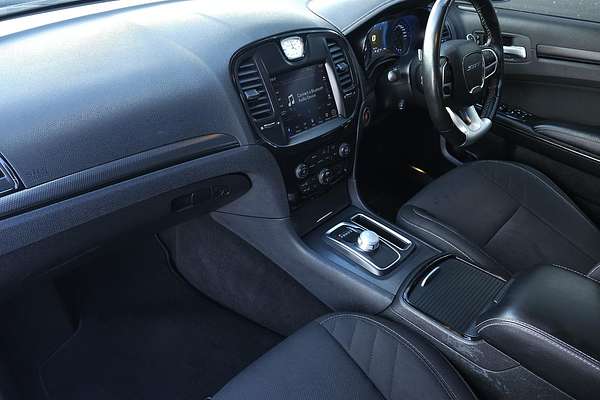 2021 Chrysler 300 SRT Core LX