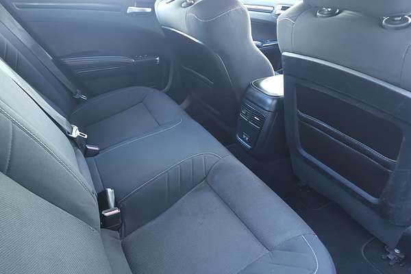 2021 Chrysler 300 SRT Core LX