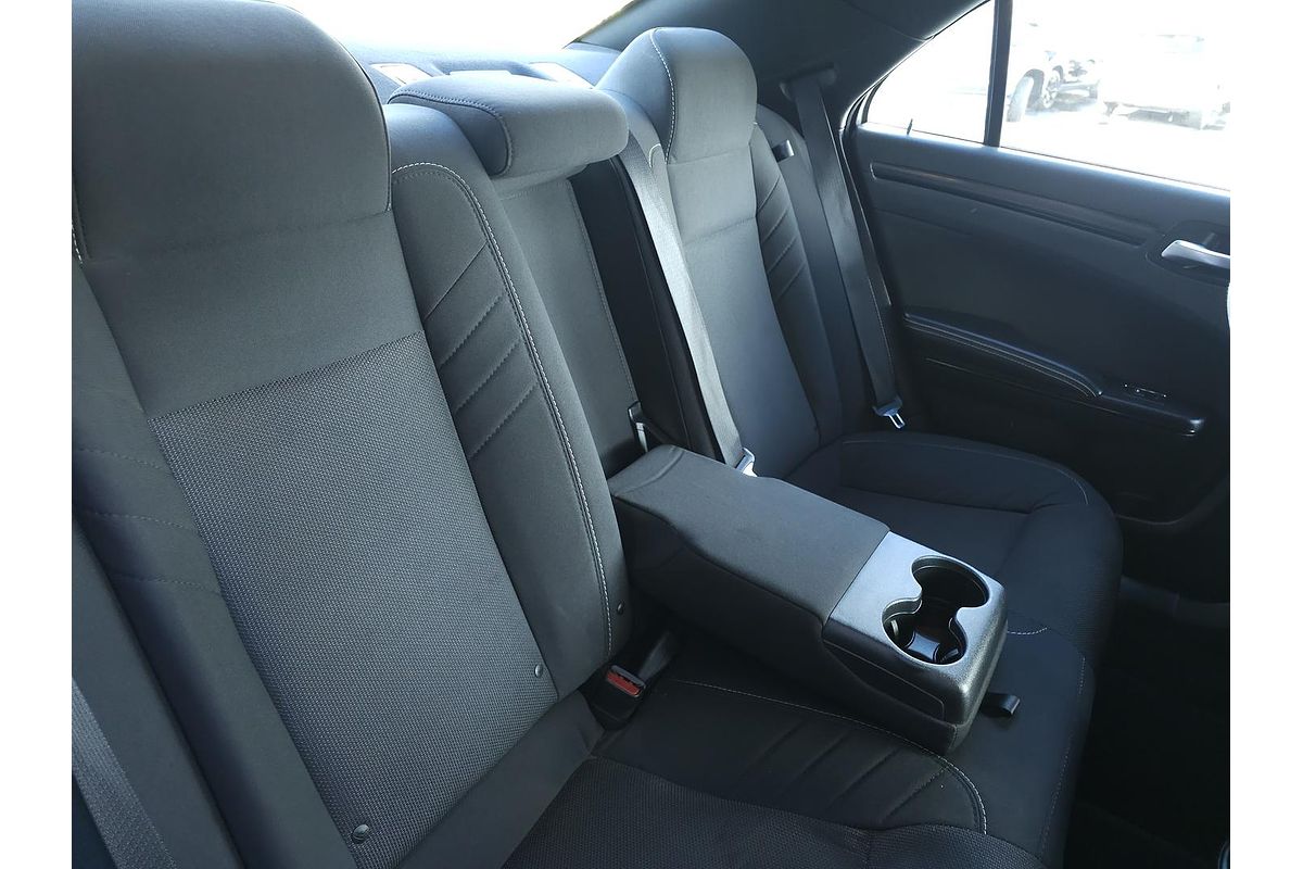 2021 Chrysler 300 SRT Core LX