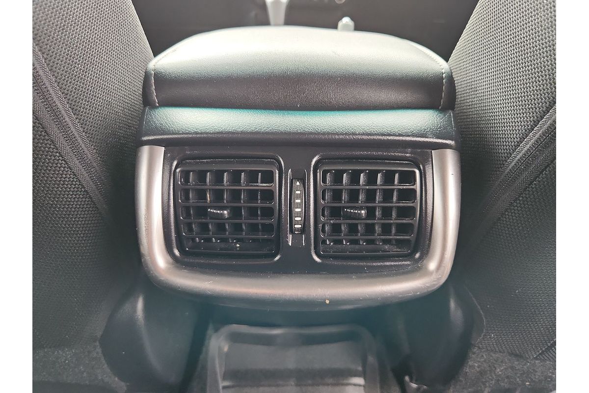 2020 Toyota Hilux SR5 GUN126R 4X4