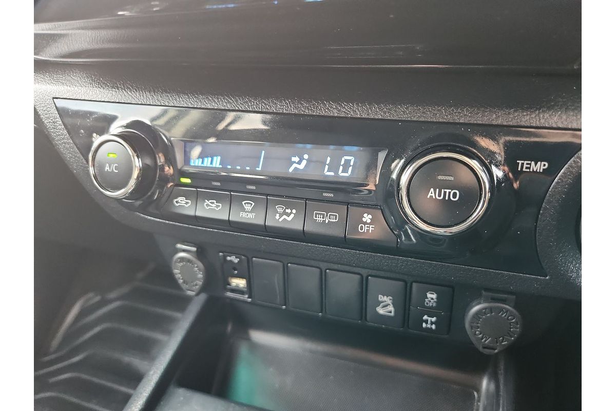 2020 Toyota Hilux SR5 GUN126R 4X4