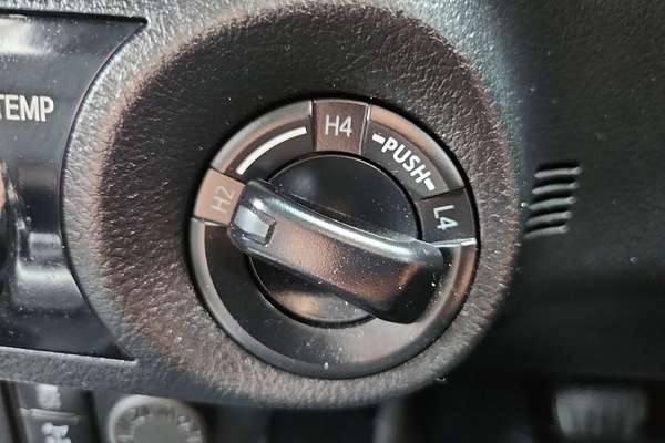 2020 Toyota Hilux SR5 GUN126R 4X4