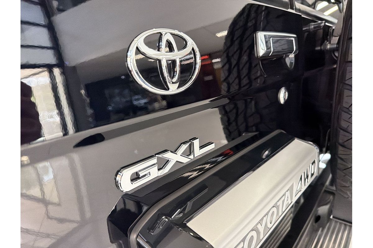 2025 Toyota Landcruiser GXL GDJL76R