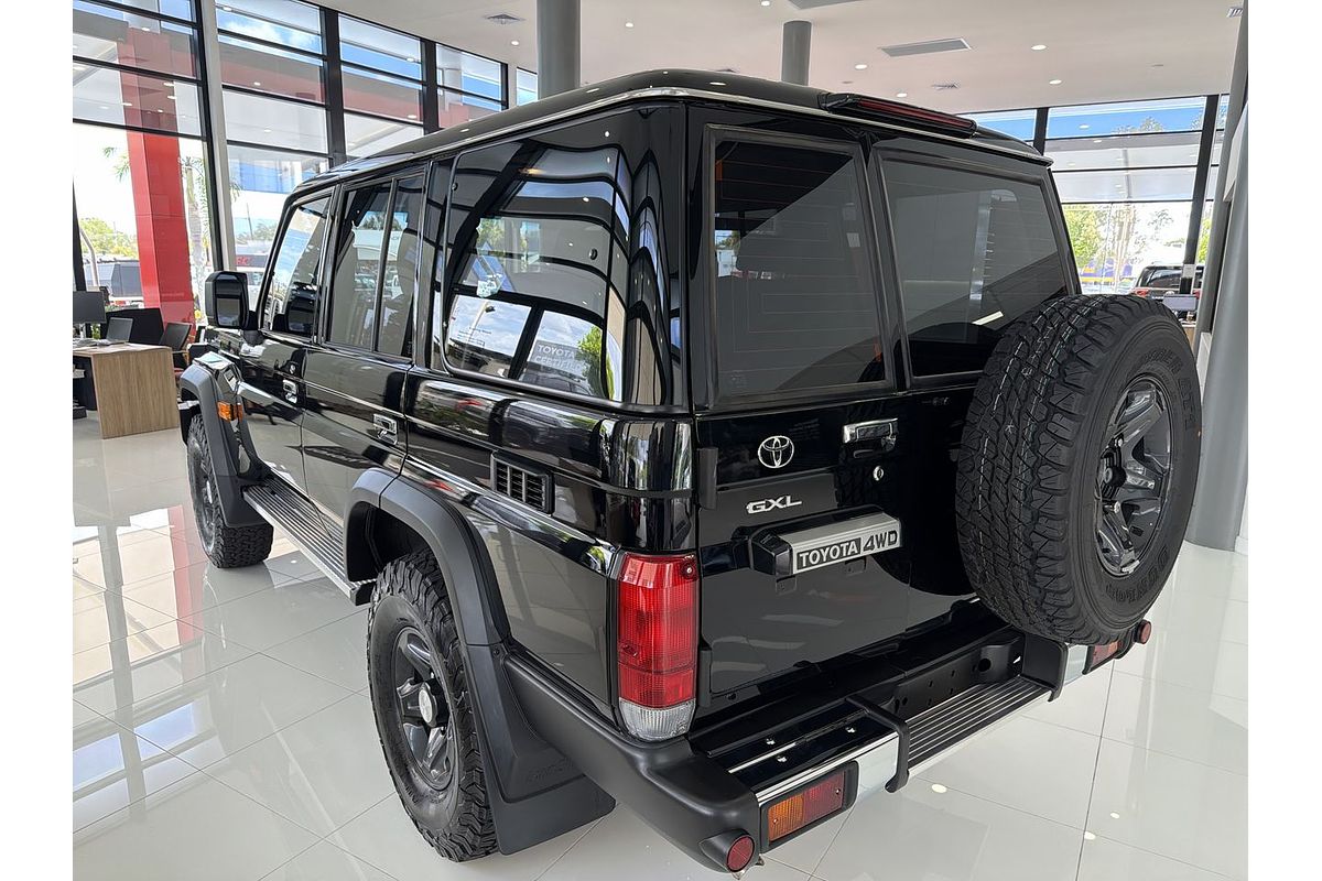 2025 Toyota Landcruiser GXL GDJL76R