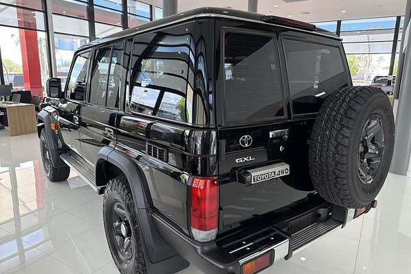 2025 Toyota Landcruiser GXL GDJL76R