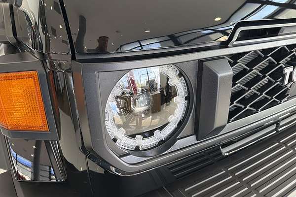 2025 Toyota Landcruiser GXL GDJL76R