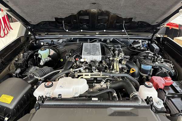 2025 Toyota Landcruiser GXL GDJL76R
