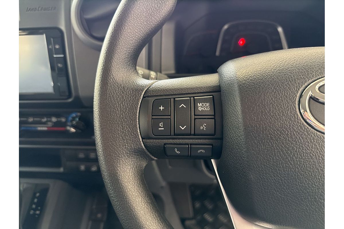 2025 Toyota Landcruiser GXL GDJL76R