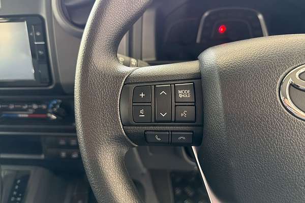 2025 Toyota Landcruiser GXL GDJL76R