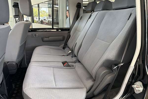 2025 Toyota Landcruiser GXL GDJL76R