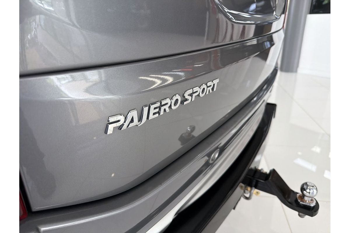 2019 Mitsubishi Pajero Sport Black Edition QE