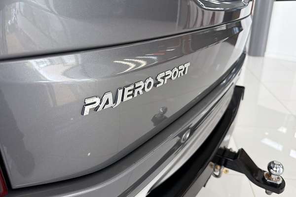 2019 Mitsubishi Pajero Sport Black Edition QE