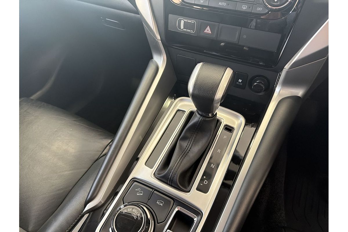 2019 Mitsubishi Pajero Sport Black Edition QE